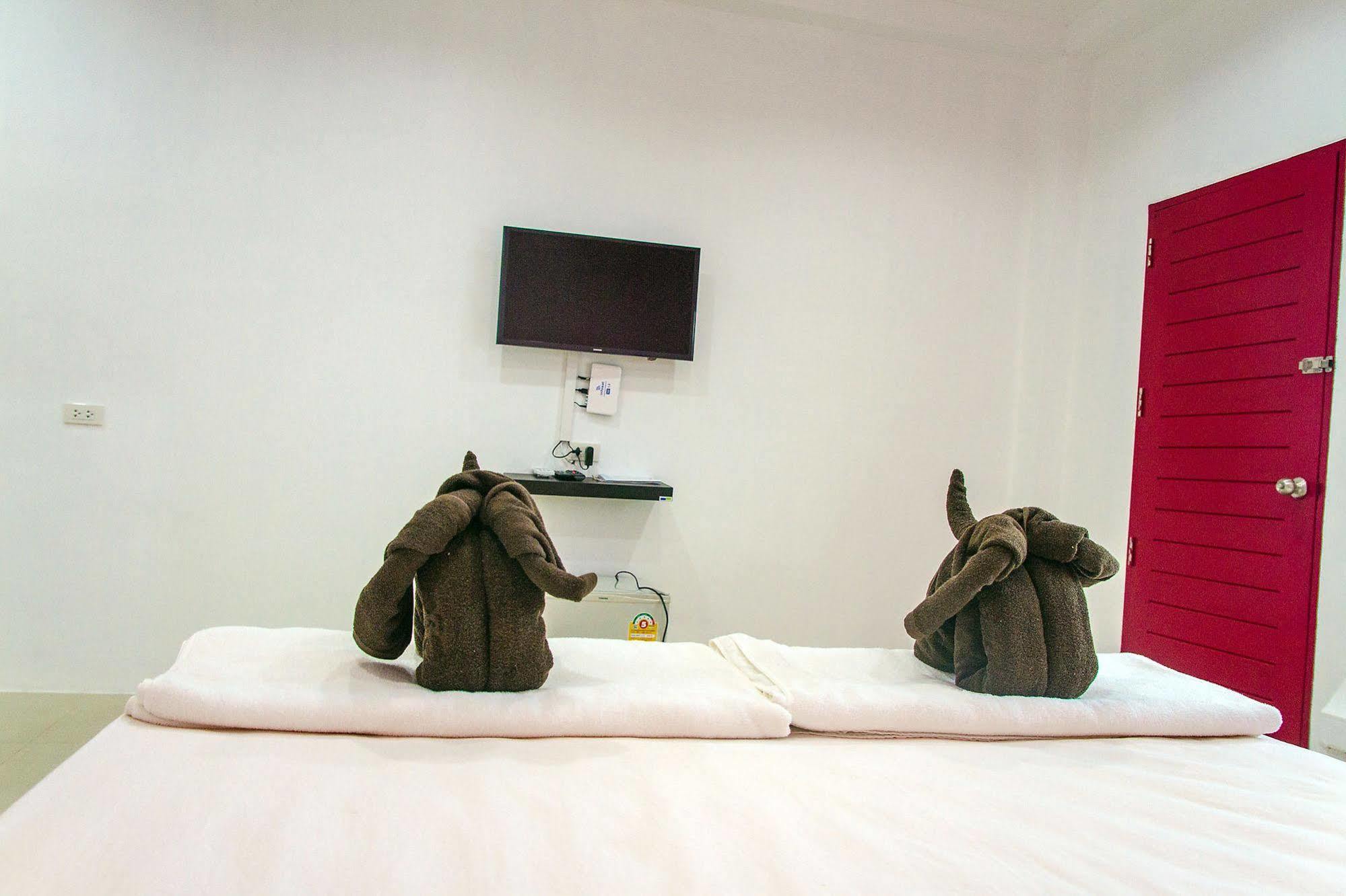 Hotel Keereelay Ko Lanta Esterno foto